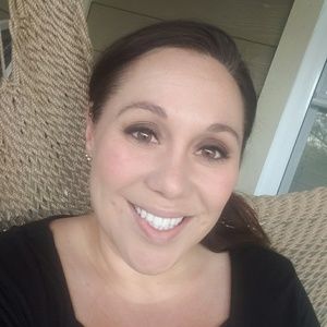 Meet your Posher, Angi